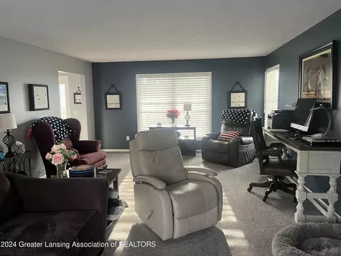 Living - 301 Windy Rush Ln #73, Dewitt, MI 48820 photo 2 of 5