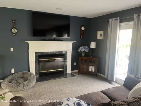 Living - 301 Windy Rush Ln #73, Dewitt, MI 48820 photo 1 of 5