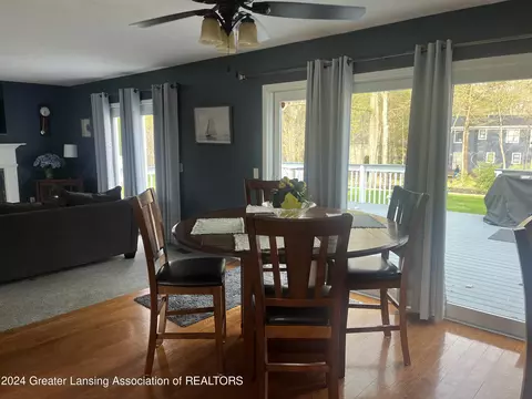 Dining - 301 Windy Rush Ln #73, Dewitt, MI 48820 photo 1 of 2