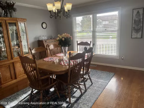 Dining - 301 Windy Rush Ln #73, Dewitt, MI 48820 photo 2 of 2