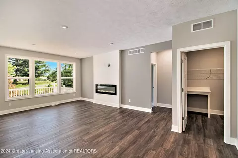 Living - 14035 Pristine Ct, Dewitt, MI 48820 photo 1 of 2