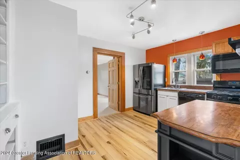 Kitchen - 307 E Mcconnell St, Saint Johns, MI 48879 photo 1 of 2