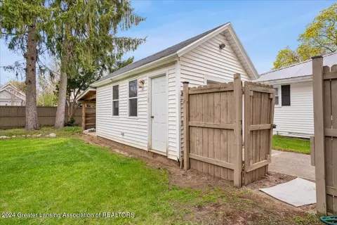 Exterior - 307 E Mcconnell St, Saint Johns, MI 48879 photo 9 of 11
