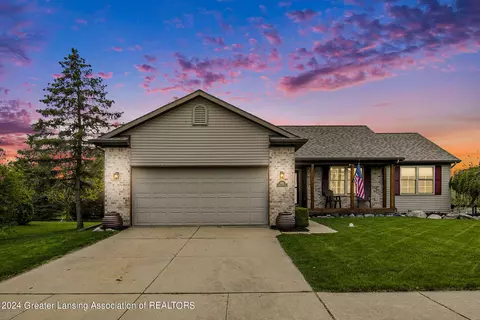 1101 Hawks Rdg, Grand Ledge, MI 48837