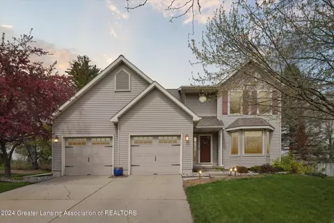 6608 French Creek Dr, Lansing, MI 48917