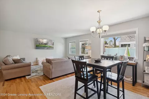Dining - 1733 Springfield Ln, Lansing, MI 48912 photo 3 of 4