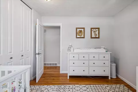 Bedroom - 1733 Springfield Ln, Lansing, MI 48912 photo 6 of 9
