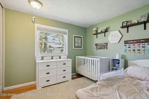 Bedroom - 1733 Springfield Ln, Lansing, MI 48912 photo 1 of 9