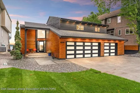 6240 W Reynolds Rd, Haslett, MI 48840