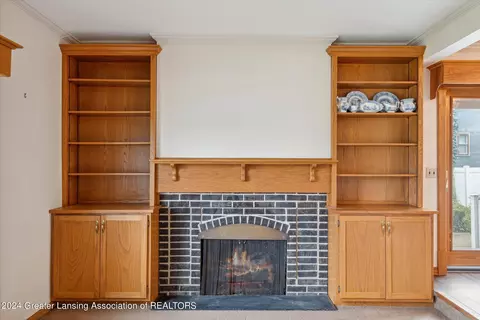 Living - 13142 Schavey Rd, Dewitt, MI 48820 photo 2 of 2