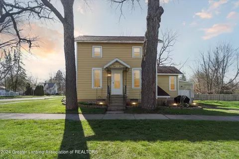 801 N Clinton Ave, Saint Johns, MI 48879