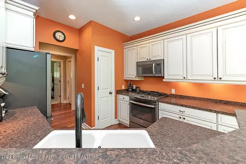 Kitchen - 2485 Julie Way, Dewitt, MI 48820 photo 3 of 3