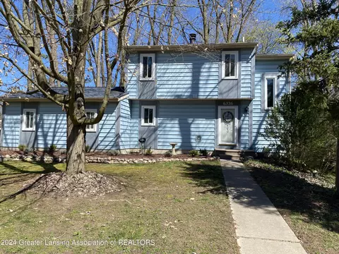 6326 Royal Oak Dr, Haslett, MI 48840