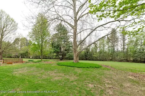 Exterior - 6427 E Clark Rd, Bath, MI 48808 photo 7 of 9