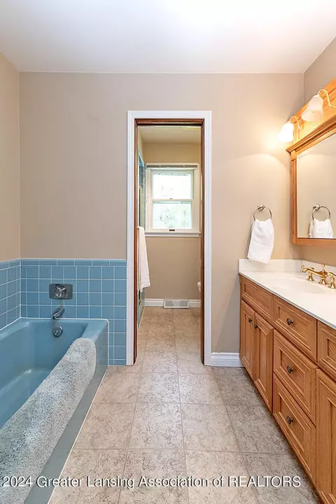 Bath - 6427 E Clark Rd, Bath, MI 48808 photo 2 of 5