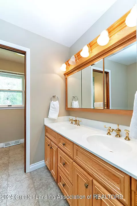 Bath - 6427 E Clark Rd, Bath, MI 48808 photo 1 of 5