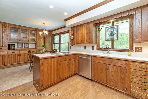 Kitchen - 6427 E Clark Rd, Bath, MI 48808 photo 2 of 4