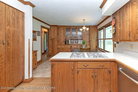 Kitchen - 6427 E Clark Rd, Bath, MI 48808 photo 3 of 4