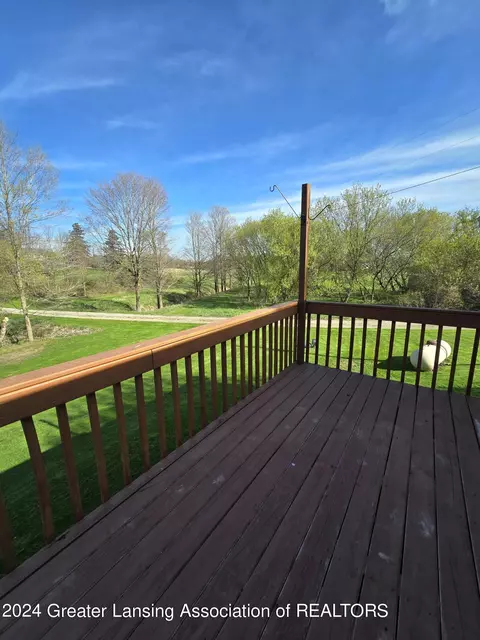 Exterior - 10723 S Wright Rd, Eagle, MI 48822 photo 7 of 15