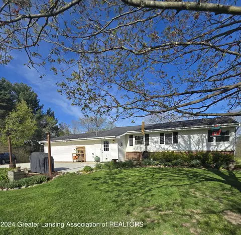 Exterior - 10723 S Wright Rd, Eagle, MI 48822 photo 4 of 15