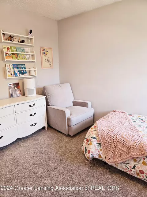 Bedroom - 10723 S Wright Rd, Eagle, MI 48822 photo 5 of 6