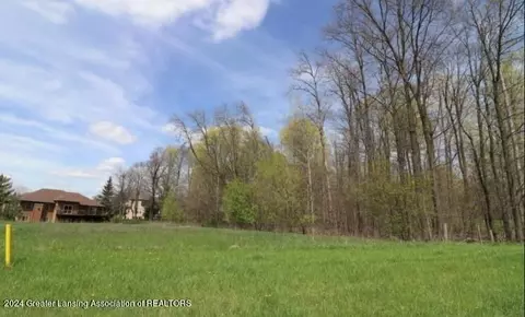 2611 Navigator Ln, Lansing, MI 48911