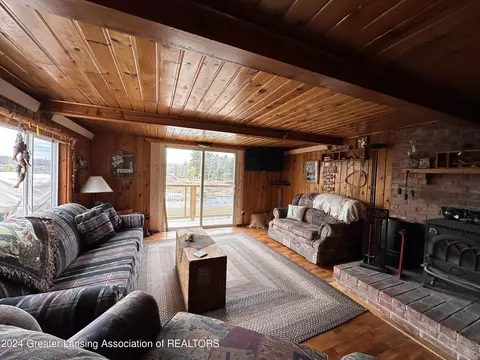 Living - 5263 Pointview Dr, Harrison, MI 48625 photo 4 of 5