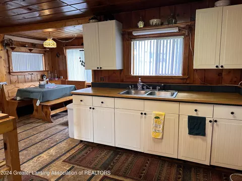 Kitchen - 5263 Pointview Dr, Harrison, MI 48625 photo 3 of 4