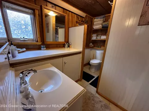 Bath - 5263 Pointview Dr, Harrison, MI 48625 photo 5 of 5