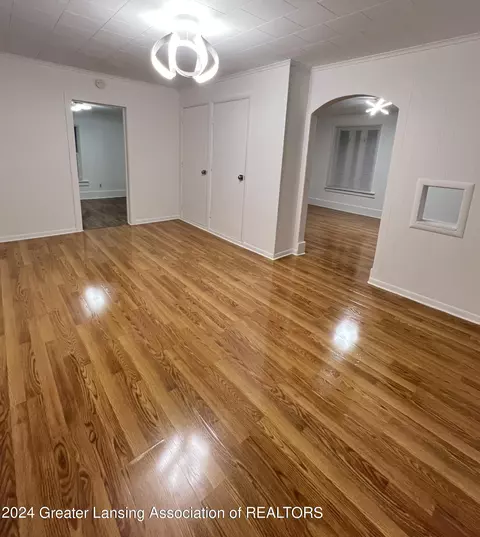 736 Spring St, Grand Ledge, MI 48837 photo 16