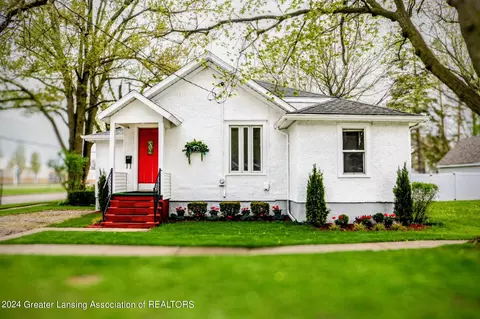 736 Spring St, Grand Ledge, MI 48837