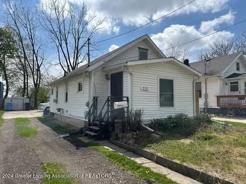 712 Randall St, Lansing, MI 48906