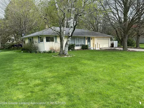 Exterior - 1551 Sherbrook Rd, Lansing, MI 48906 photo 3 of 5