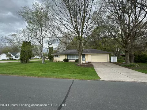 Exterior - 1551 Sherbrook Rd, Lansing, MI 48906 photo 2 of 5