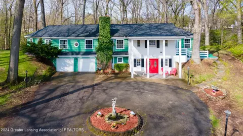 6103 Park Lake Rd, East Lansing, MI 48823