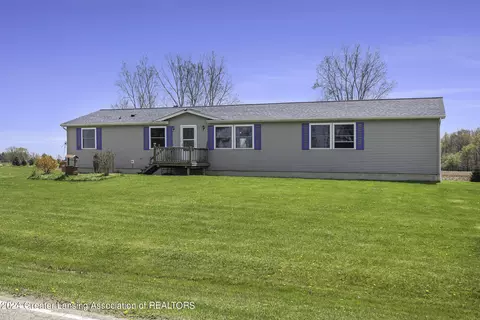 3584 Miller Rd, Bancroft, MI 48414