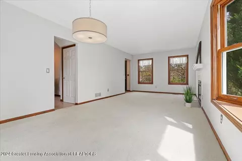 501 W Brunswick Dr, Dewitt, MI 48820 photo 10
