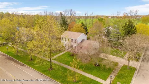 501 W Brunswick Dr, Dewitt, MI 48820 photo 3