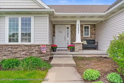 1237 Senna Trl, Dewitt, MI 48820 photo 6