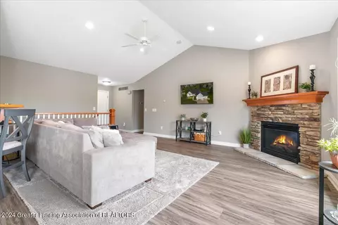1237 Senna Trl, Dewitt, MI 48820 photo 10