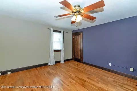 Bedroom - 528 Everett Dr, Lansing, MI 48915 photo 2 of 8