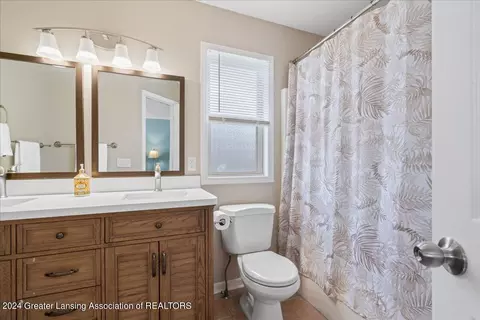 12822 Isle Royale Dr, Dewitt, MI 48820 photo 32