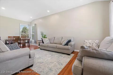 12822 Isle Royale Dr, Dewitt, MI 48820 photo 8