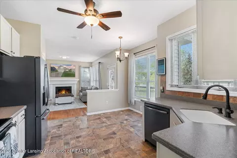 12822 Isle Royale Dr, Dewitt, MI 48820 photo 17