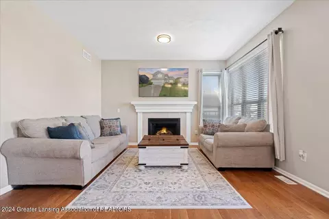 12822 Isle Royale Dr, Dewitt, MI 48820 photo 11