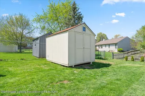 12822 Isle Royale Dr, Dewitt, MI 48820 photo 42