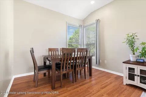 12822 Isle Royale Dr, Dewitt, MI 48820 photo 10