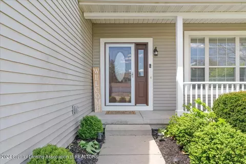 12822 Isle Royale Dr, Dewitt, MI 48820 photo 5