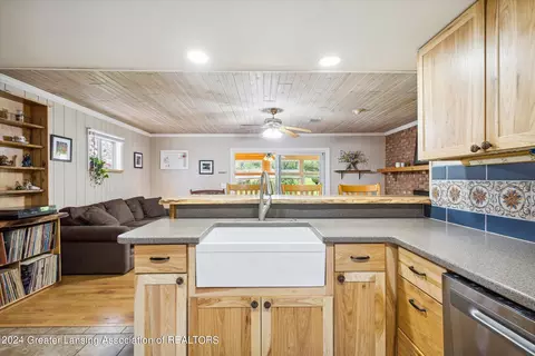 Kitchen - 3957 Dell Rd, Holt, MI 48842 photo 1 of 2