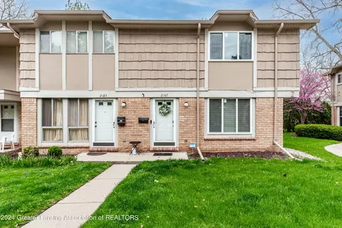 2187 Trafalger Ln, East Lansing, MI 48823